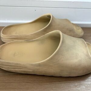 Yeezy Sandals in Beige